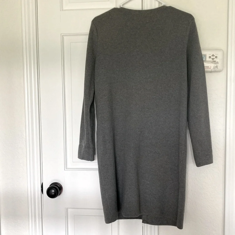 Banana Republic Cardigan - Picture 2 of 4